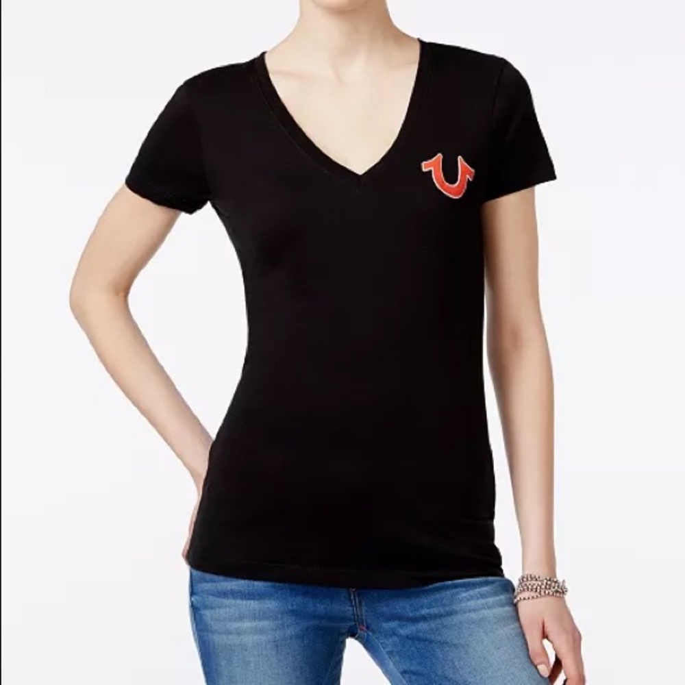 T-Shirt - Picture 2 of 3